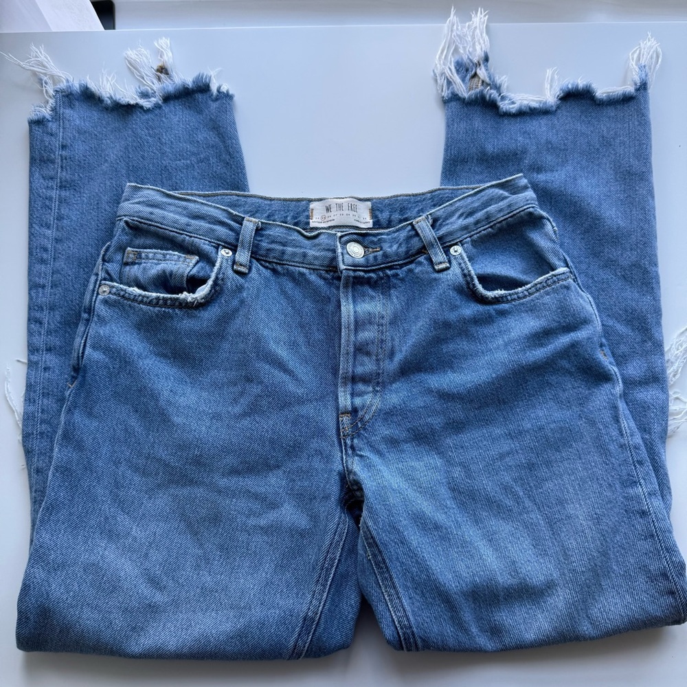 We The Free Distressed Blue Jeans Size 25 - Picture 6 of 9